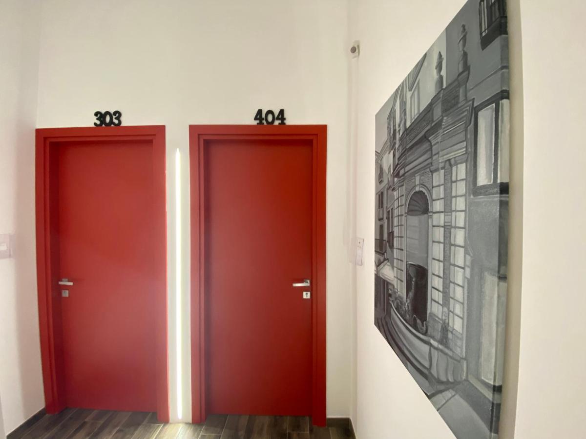 Holiday Guesthouse Salerno Bagian luar foto