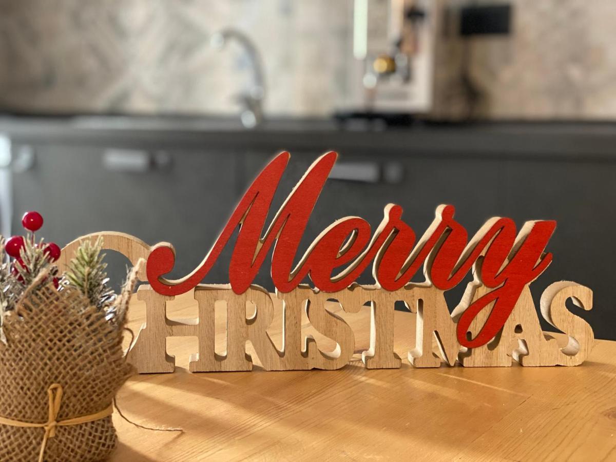 Holiday Guesthouse Salerno Bagian luar foto