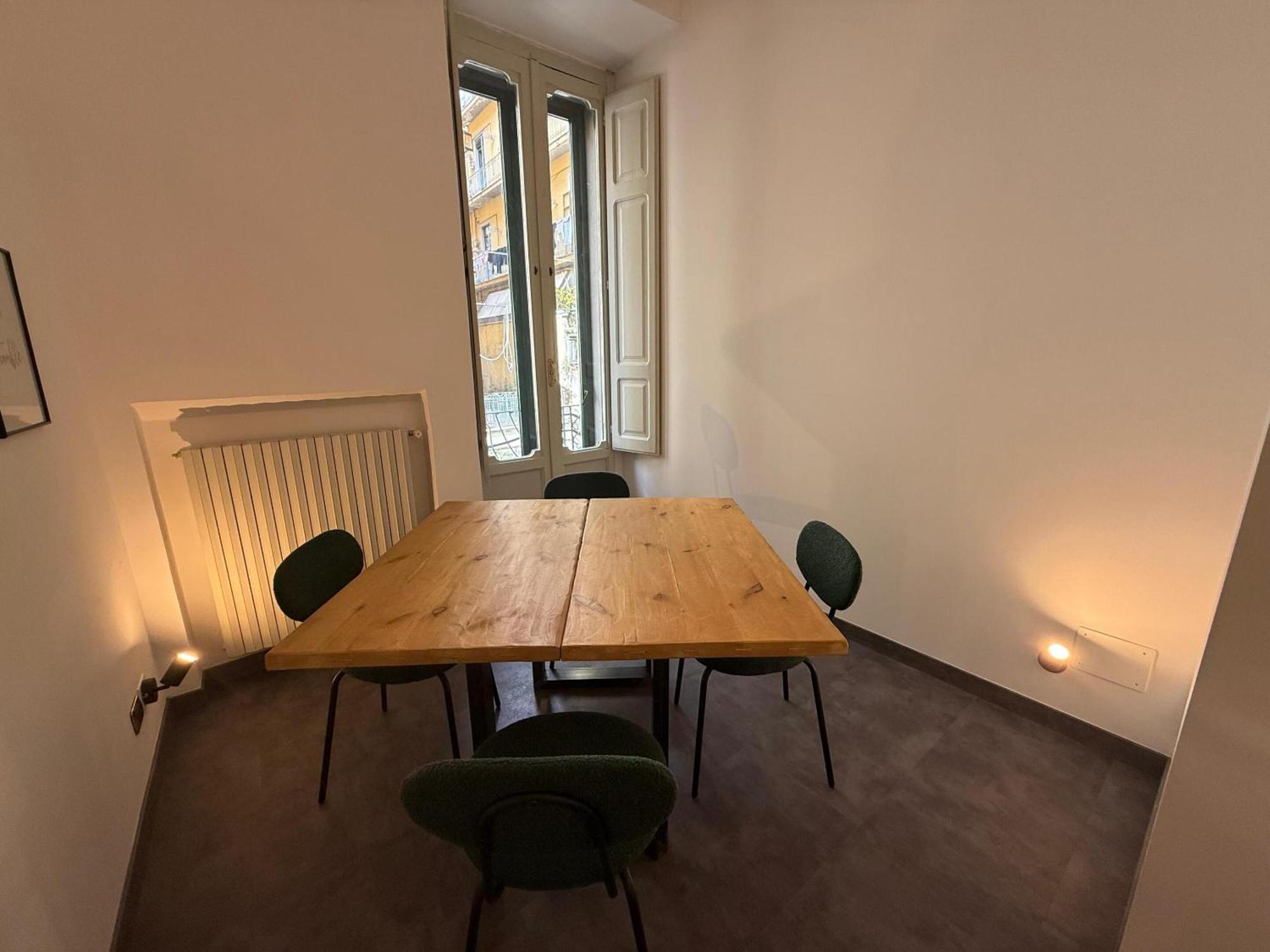 Holiday Guesthouse Salerno Bagian luar foto